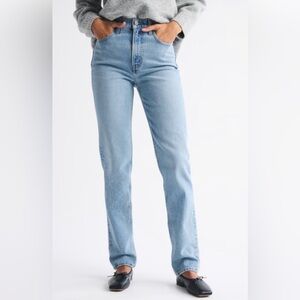 Abercrombie & Fitch 90’s straight ultra high rise jeans 28/6